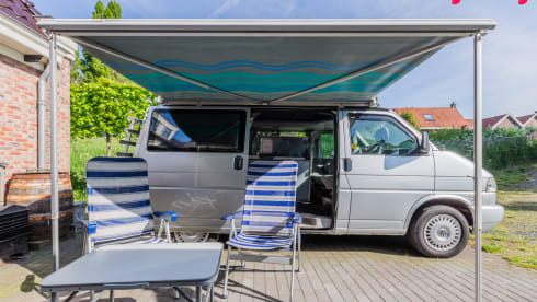 Classic 4p Volkswagen T4 California Westfalia from 2002