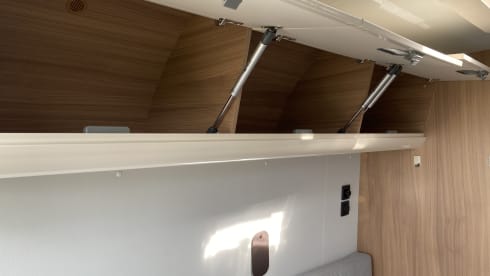 Sunliving – Sunliving Bus camper with bus biker 