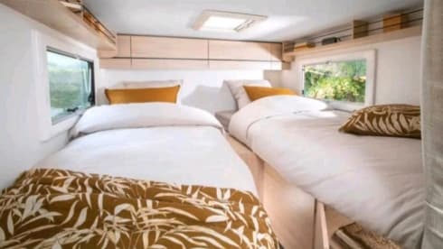 Zeitreise Wohnmobilvermietung No. 2 – Challenger S217 GA 'Sport Edition', winter-ready