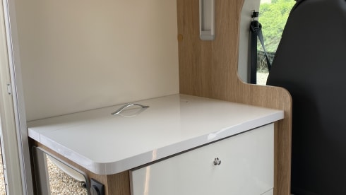 Discovery  – Discovery - 5 berth motorhome