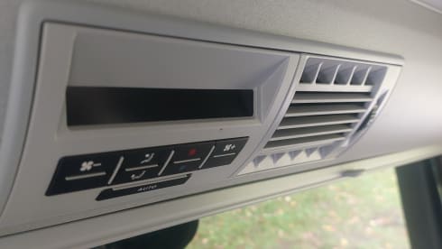 Gijs – 4p Volkswagen campervan from 2010