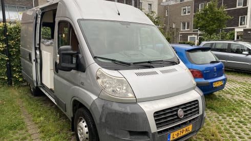 Zelfbouw Fiat Ducato – Chris and Maria's bus