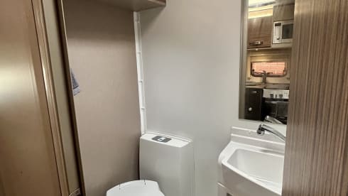 Modern 2020 well equipped 6 berth Swift motorhome 