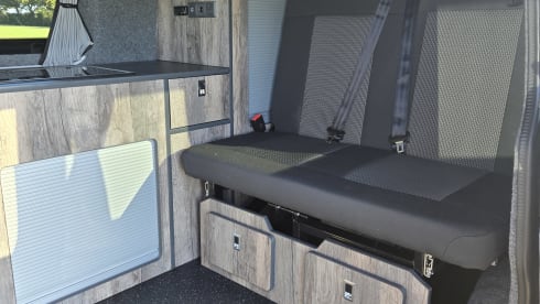 Wanderlust Wagon – *New* Ultimate Comfort 2021 Auto 4 Berth VW T6 Campervan with Heating