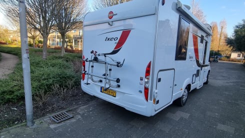 4p Bürstner camper 2016 KM FREE!