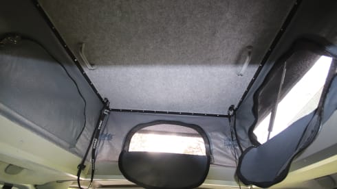 Viv – Handy and complete bus camper