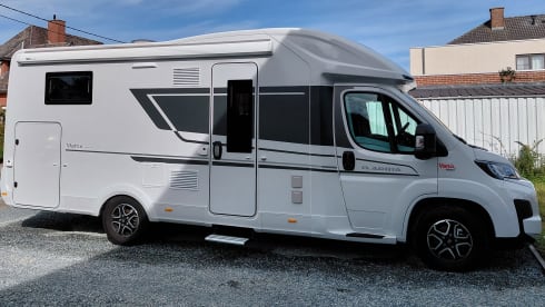 't Rijdend Huizeke – 4p Adria Mobil semi-integrated from 2025