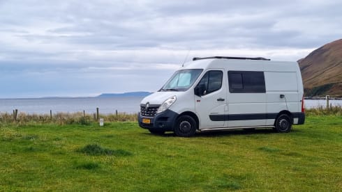 De EcoExpress – New: Luxury gas-free off-grid camper