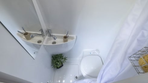 Floyd – 2026 Auto Trail fully off-grid Campervan 