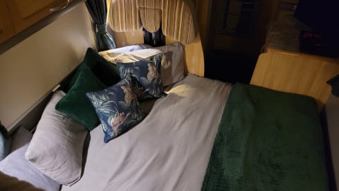 Family Fiat Bessacarr  5berth/5belt Motorhome Hire