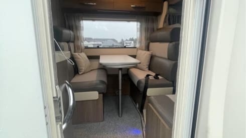 The Adventurer MK2 – 6 Berth Ford Chausson 626 2016