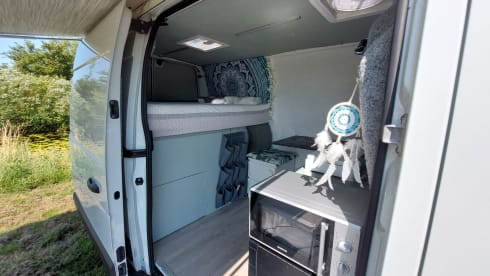 Vansy – Self-build camper van
