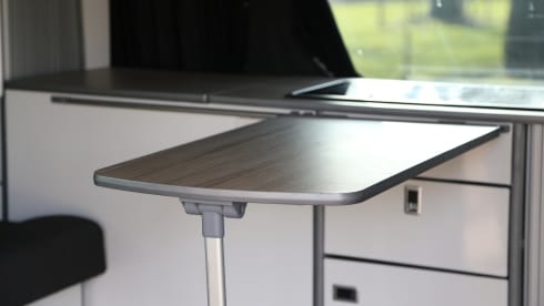 Stiki │ Luxury 2 person camper