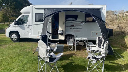 FUN BUS :0) – Large 6 berth Family Motorhome
