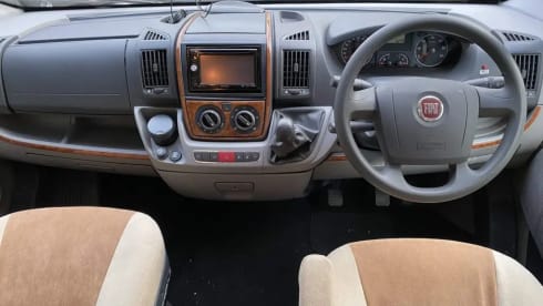 Bart 4 berth –  Fiat Ducato based Burstner Ixeo 664