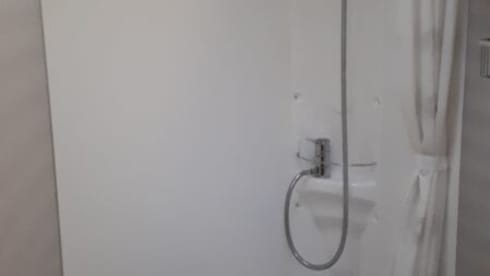 4 berth fixed bed motorhome