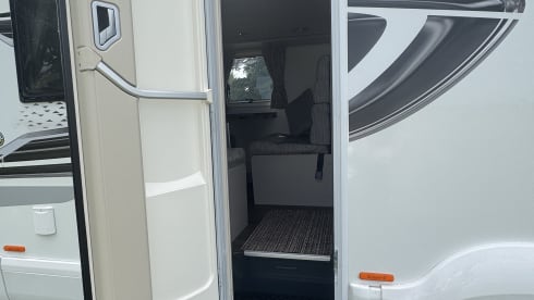 Modern 2025 6 Berth 6 Belted Seat Swift Edge 