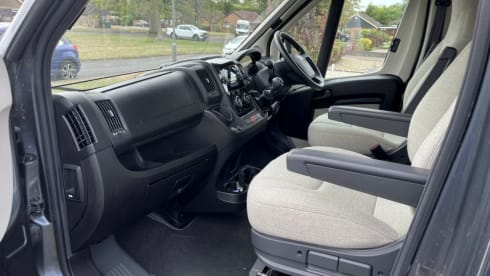 Annie T – 6 berth Autotrail alcove from 2018