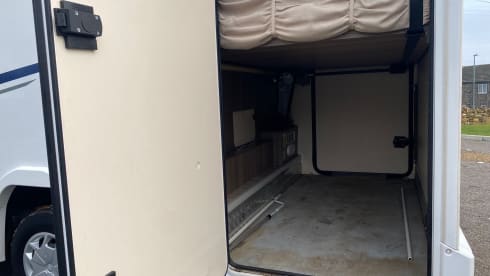Rimor Evo 5 – Rimor Evo 5, 6 Berth Motorhome With Garage