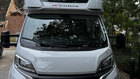 Camper Clocky – 5p Adria Matrix Semi-Integral from 2024