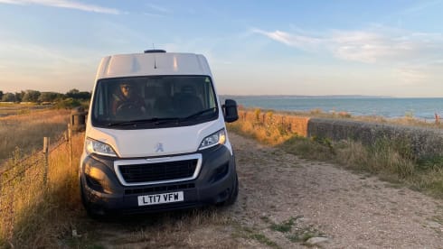 Evangeline – 4 berth Peugeot campervan from 2017
