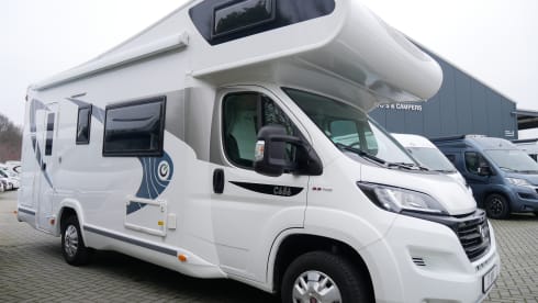 Chausson C656 Alcove, 6 Seats/Berths