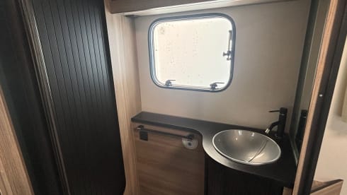 HARRIS – 2026 FORD TRANSIT RIMOR KILIG 669 - 5 BERTH AUTOMATIC