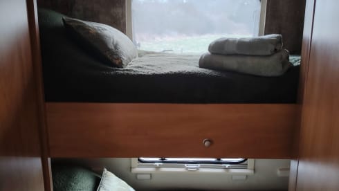 Zaneta –  Family Fiat New Life 6berth/6 belt Motorhome Hire