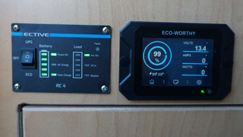 Vanture24 – 2p Volkswagen bus from 2011