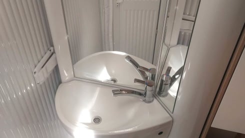 5p Sunlight A72 alcove from 2019