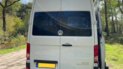 California Dreamer – VW Grand California for the adventurous family! (Vending machine)