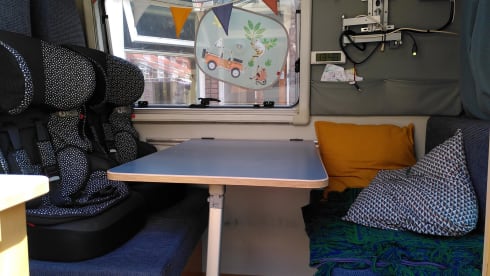 Bassie – Fijne Citroën jumper bus uit 2003 (5 personen!)