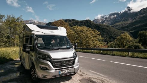 Big Benny – 4p Carado semi-integrated from 2024