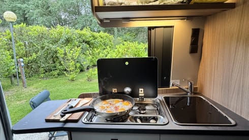 Van Voyage – Gloednieuwe Possl 2Win R met hefdak(2026) compacte luxe met grote badkamer