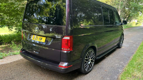 ADDAM – 4 berth Volkswagen bus from 2016