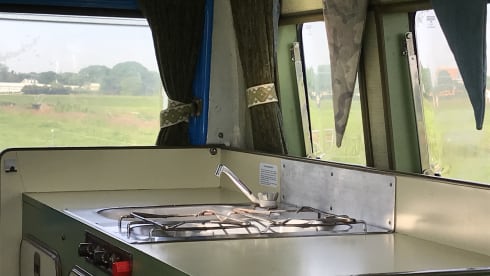 Lynz – Cheerful camper van Westfalia