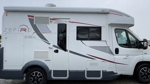 Piccolino – Travel comfortably and safely in a small camper.