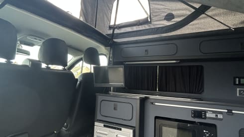 Roma – Vauxhall Vivaro Wohnmobil mit 4 Schlafplätzen, langer Radstand