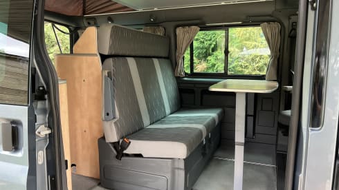 Nugget – 4p Ford campervan from 2005