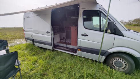 Wester – "OFF GRID" self-build bus camper 164Pk | 2 persons | Winter sports!!