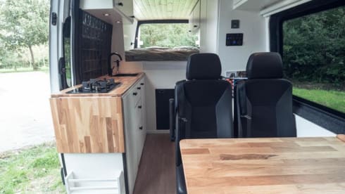 Autobus Mercedes-Benz 4 places de 2014