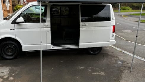 The Welsh Wanderer – 4 berth Volkswagen campervan from 2019