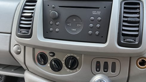 Cosy 2‑Berth Campervan for Scenic Getaways