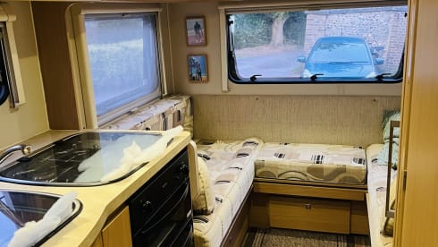 Milo  – 4 berth Peugeot alcove from 2013