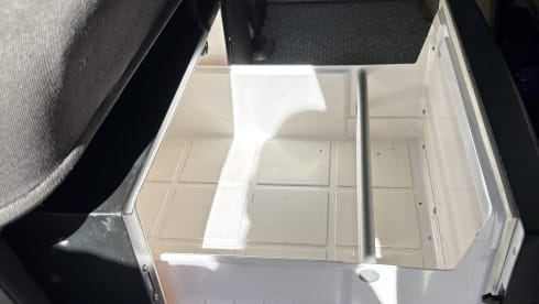De Witte Panter – 2p Volkswagen campervan from 2004