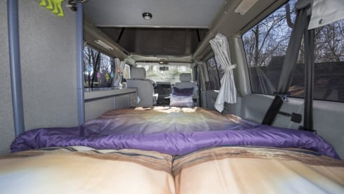 Sunset - VW T4 California with sleeping roof; vending machine