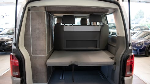 Bulli – 4p Volkswagen T6 California Ocean campervan from 2020