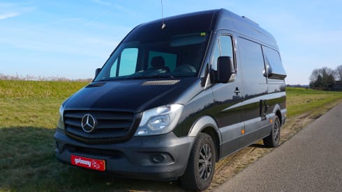 Unbound – 2p Mercedes buscamper (automaat)
