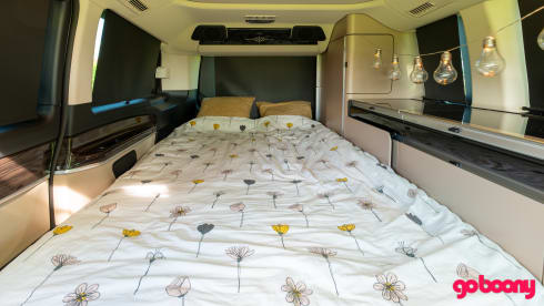 Witte Buscamper – Full Option Travel - Marco Polo '22