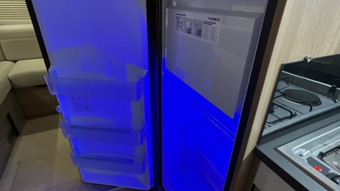 Bailey – Bailey semi-integrato a 6 posti letto, costruito nel 2019.